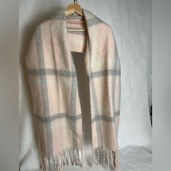 Steve Madden Accessories - Steve Madden Pink and Gray Plaid Scarf